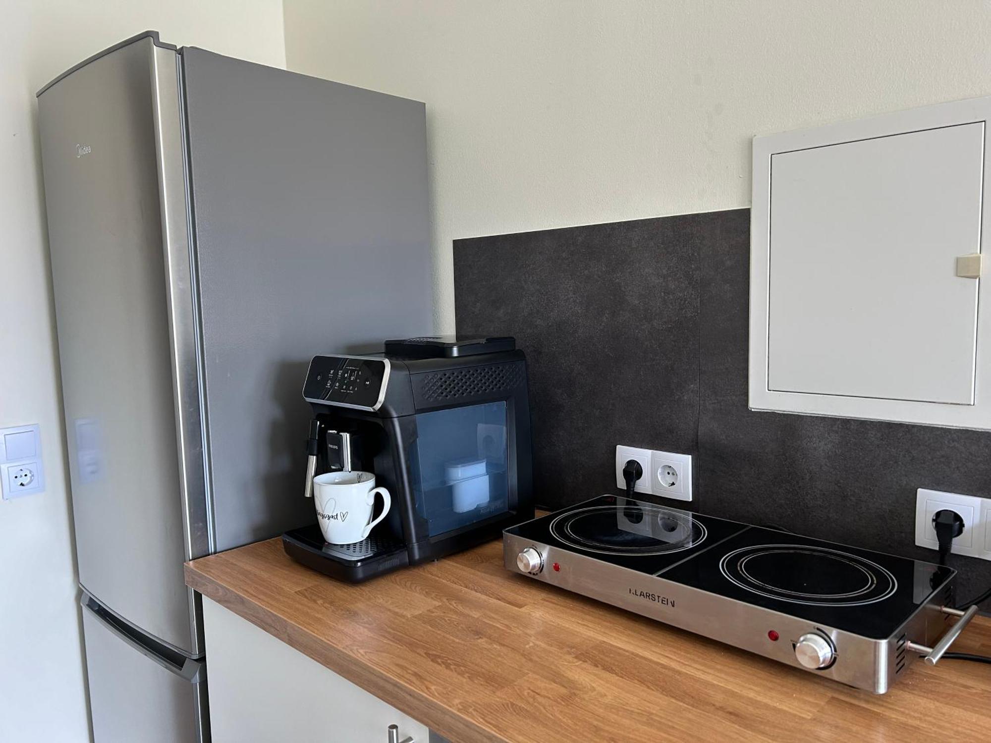 Schoene Neue 4 Zimmer Wohnung Mit Sued-Balkon Bis 8 Personen Naumburg  Zewnętrze zdjęcie