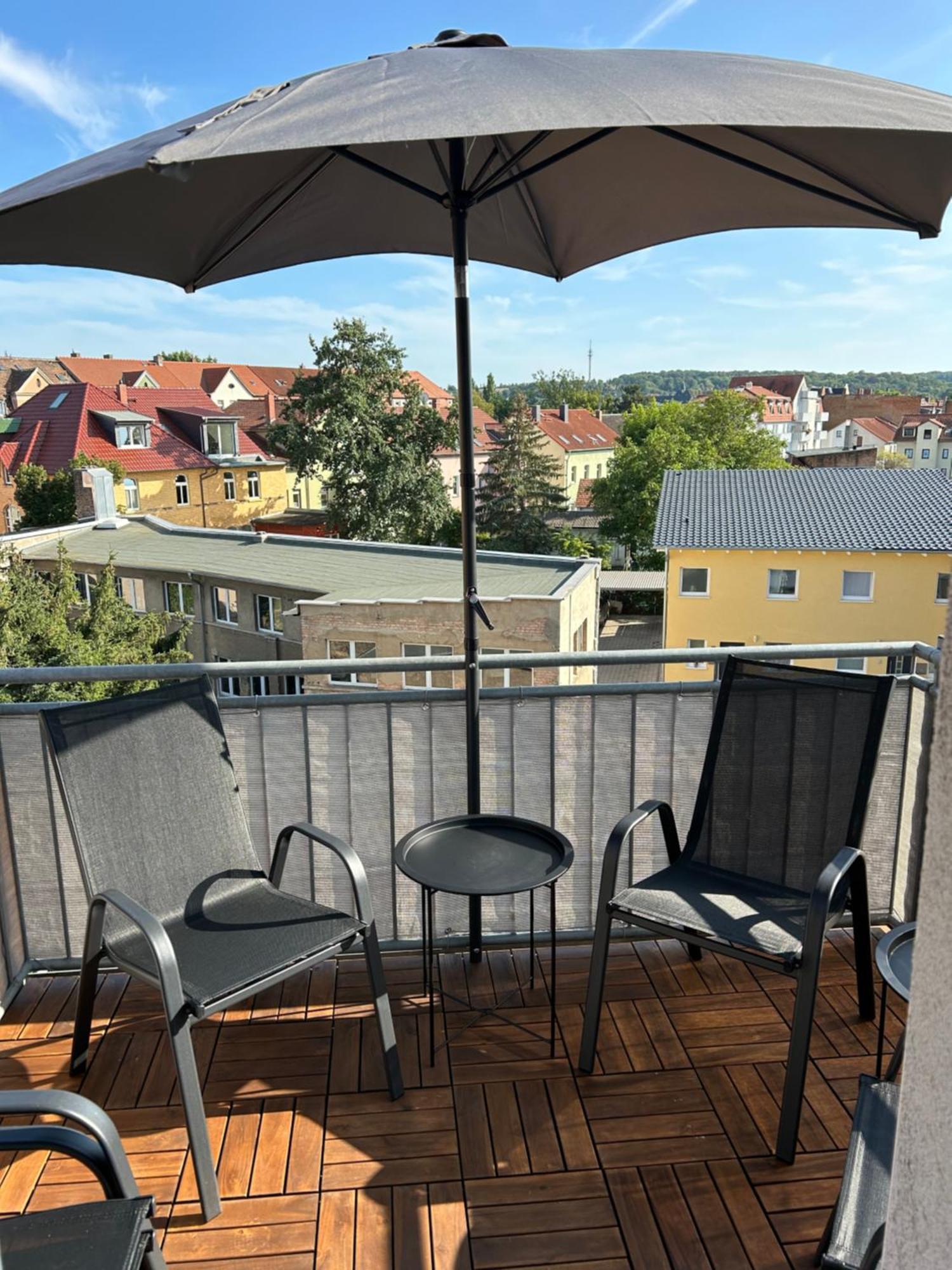 Schoene Neue 4 Zimmer Wohnung Mit Sued-Balkon Bis 8 Personen Naumburg  Zewnętrze zdjęcie