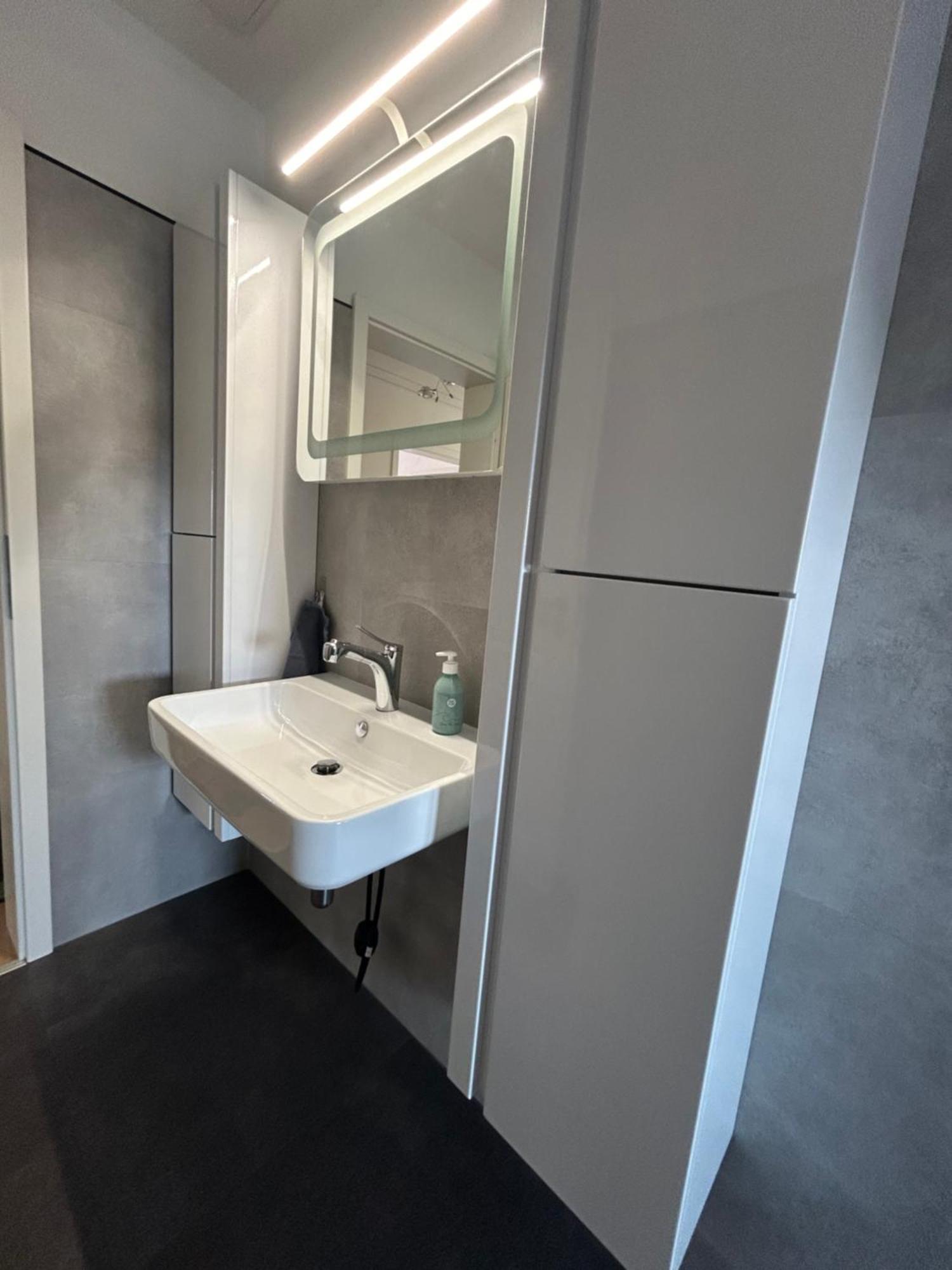 Schoene Neue 4 Zimmer Wohnung Mit Sued-Balkon Bis 8 Personen Naumburg  Zewnętrze zdjęcie